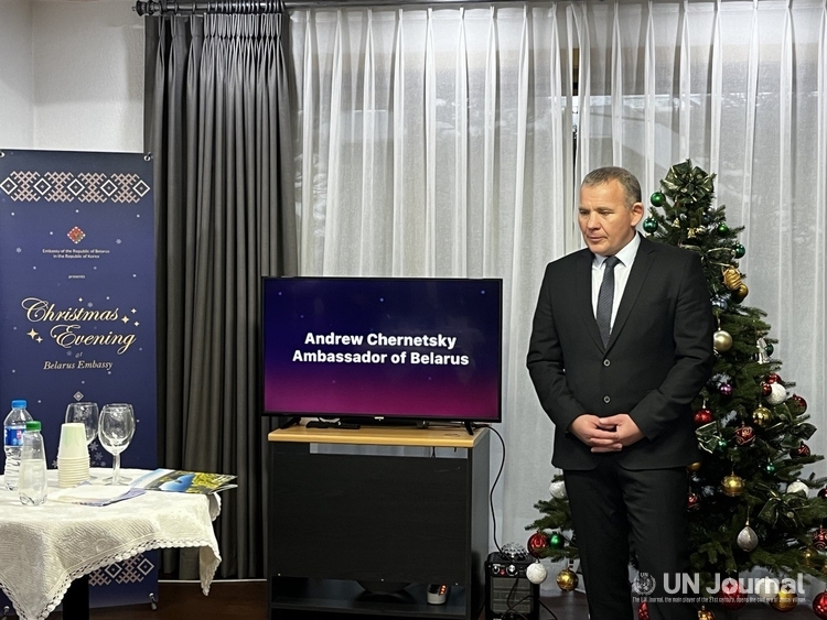 Andrew Chernetsky, Ambassador Extraordinary and Plenipotentiary of the Republic of Belarus to Korea, delivers an address at a Christmas meeting held at the Embassy of Belarus in Seoul on Jan. 5.
