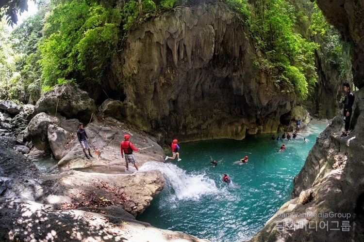 Kawasan Falls, Cebu- Canyoneering