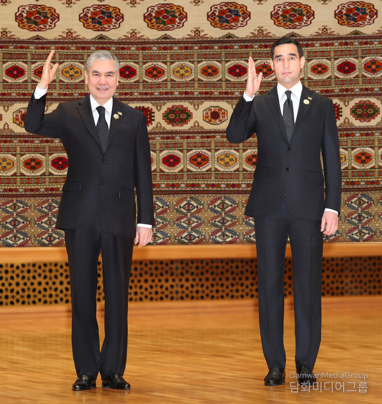 The national leaders of the Turkmen people, Chairman of the Halk Maslahaty of Turkmenistan H.E. Gurbanguly Berdimuhamedov with The President of Turkmenistan His Excellency Mr. Serdar Berdimuhamedov