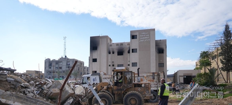 Nasser Hospital in Khan Younis, Gaza, has been hit several times by Israeli airstrikes since October 2023. / Courtesy of UN News