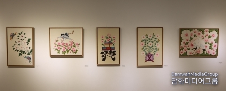 K-Folk Painting works displayed at the Korea-Belarus 32nd Anniversary of Diplomatic Relations Cultural and Art Exchange Exhibition held in July, 2024.