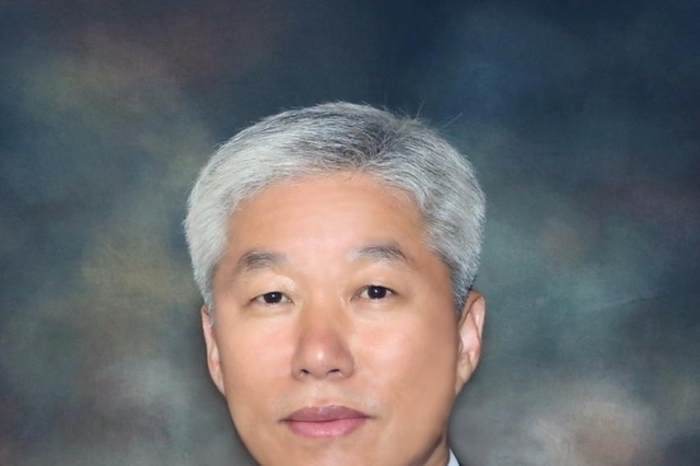 [Publisher Column] Today's great heroes...What is true courage?