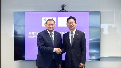 Science Minister Bae meets with Kazakhstan's counterpart Sayasat Nurbek