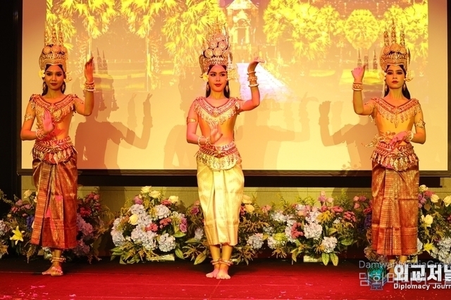 [Cambodia: A nation of crime] Part 1: Cambodia's true colors - A tourist destination stained with blood