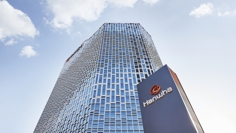 Hanwha accelerates 'two-track management' with spin-off